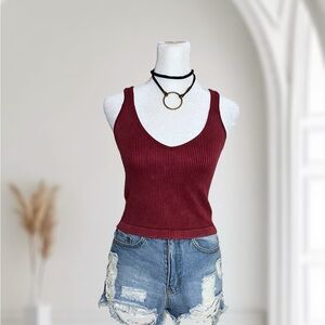 Bella Seamless Ribbed Knit V-Neck Cropped Tank Top Medium